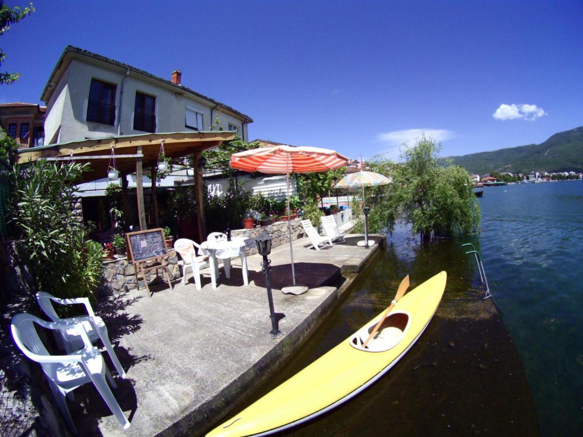 'By The Lake' Apartments Ohrid Buitenkant foto